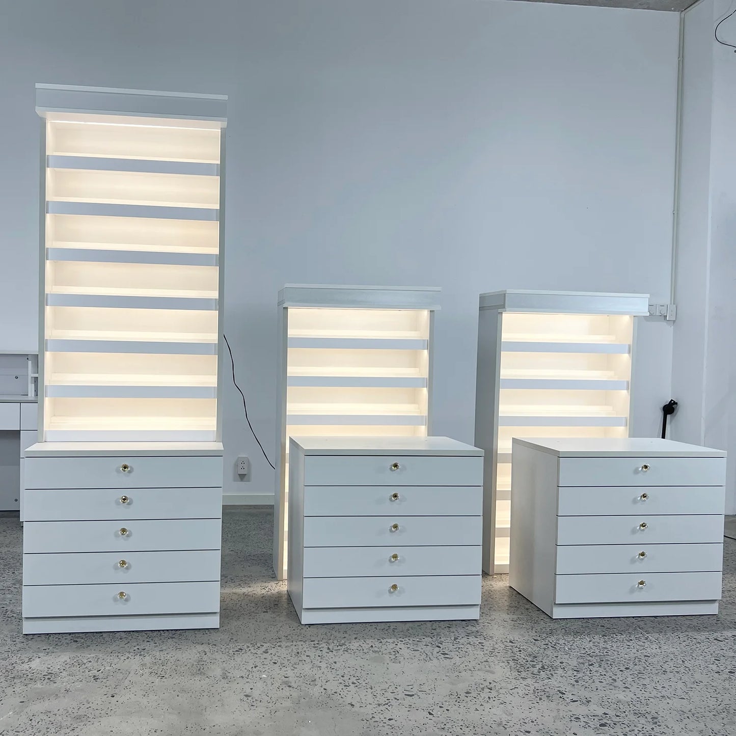 Polish Center Cabinet 32/64/96"