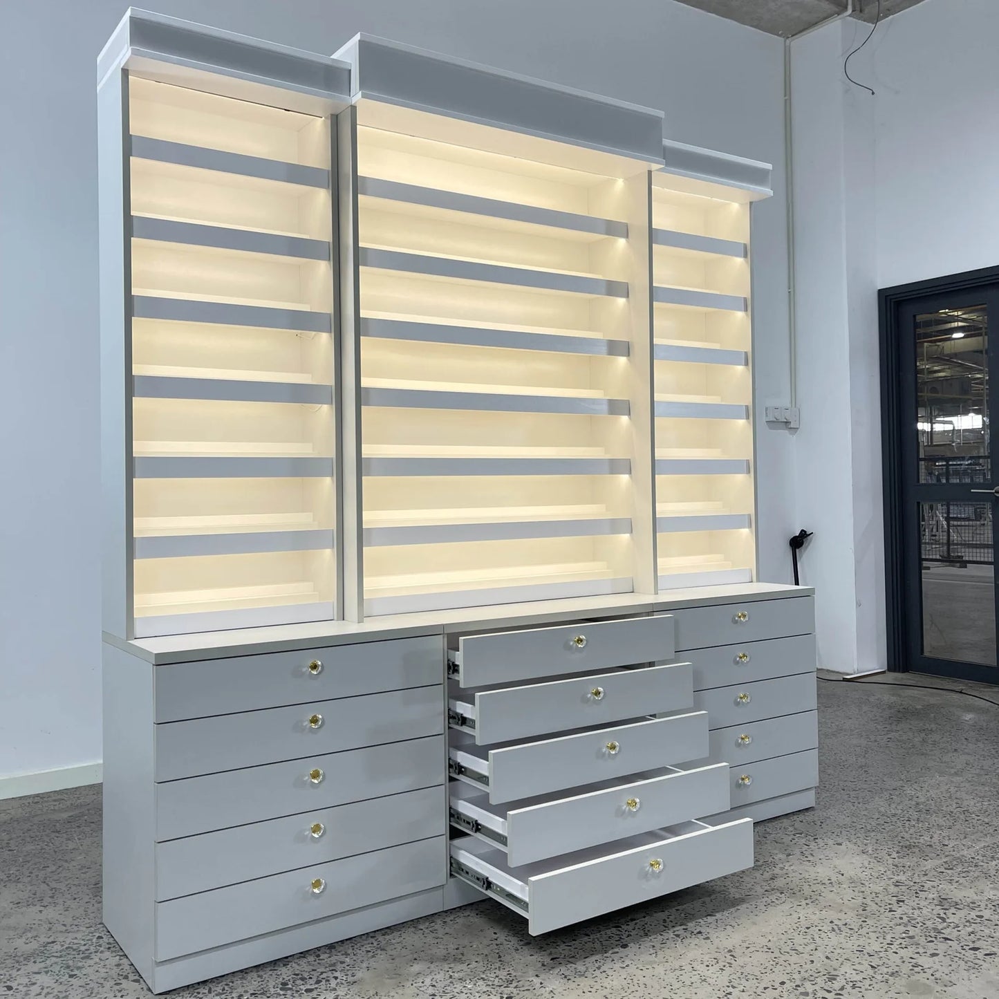 Polish Center Cabinet 87”